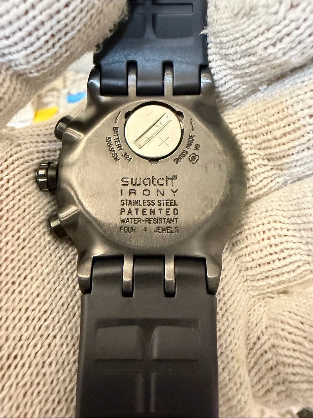 Swatch model visual yob102